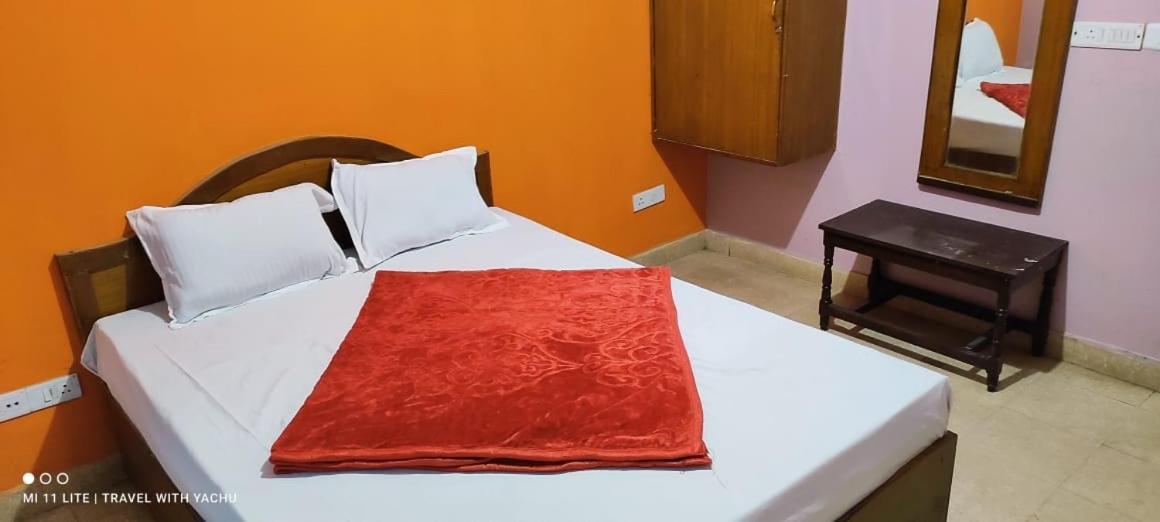 New Nakshatra Hotel