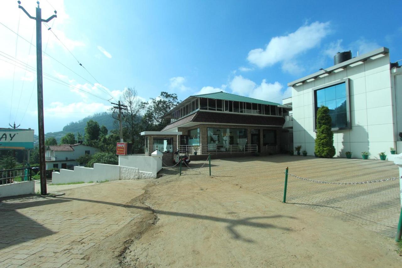 Surya Village Hotel 4*