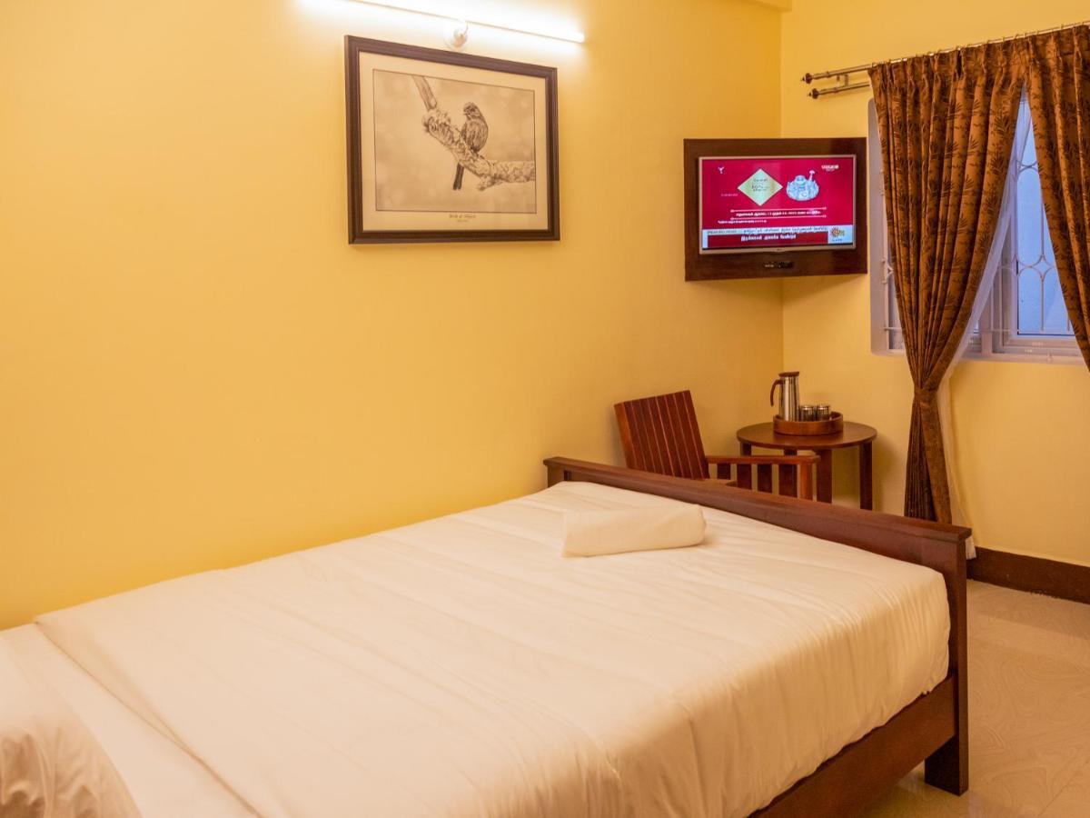 Hotel Aakash And Cottages, Ooty