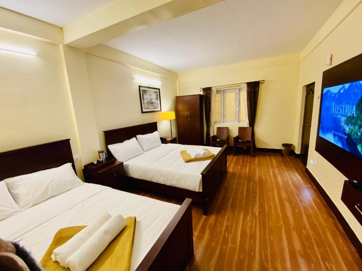 Hotel Aakash And Cottages, Ooty