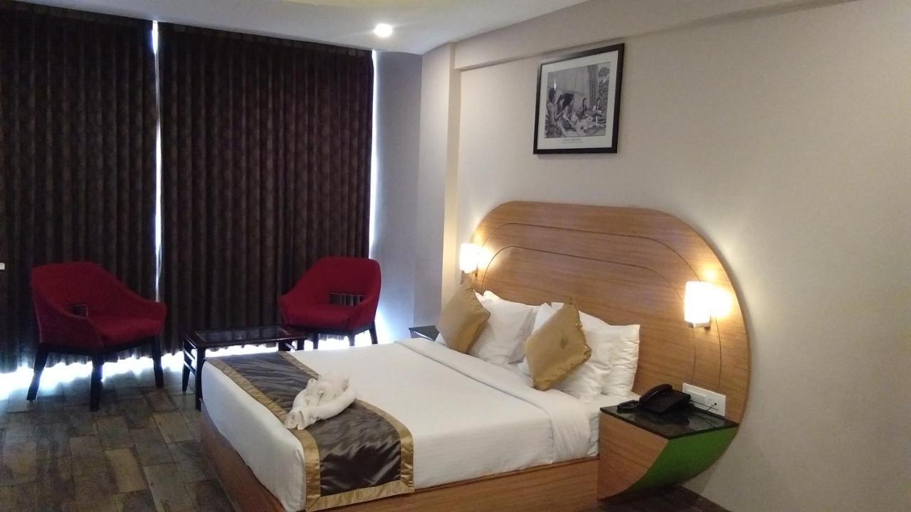 Mango Hill Hotel