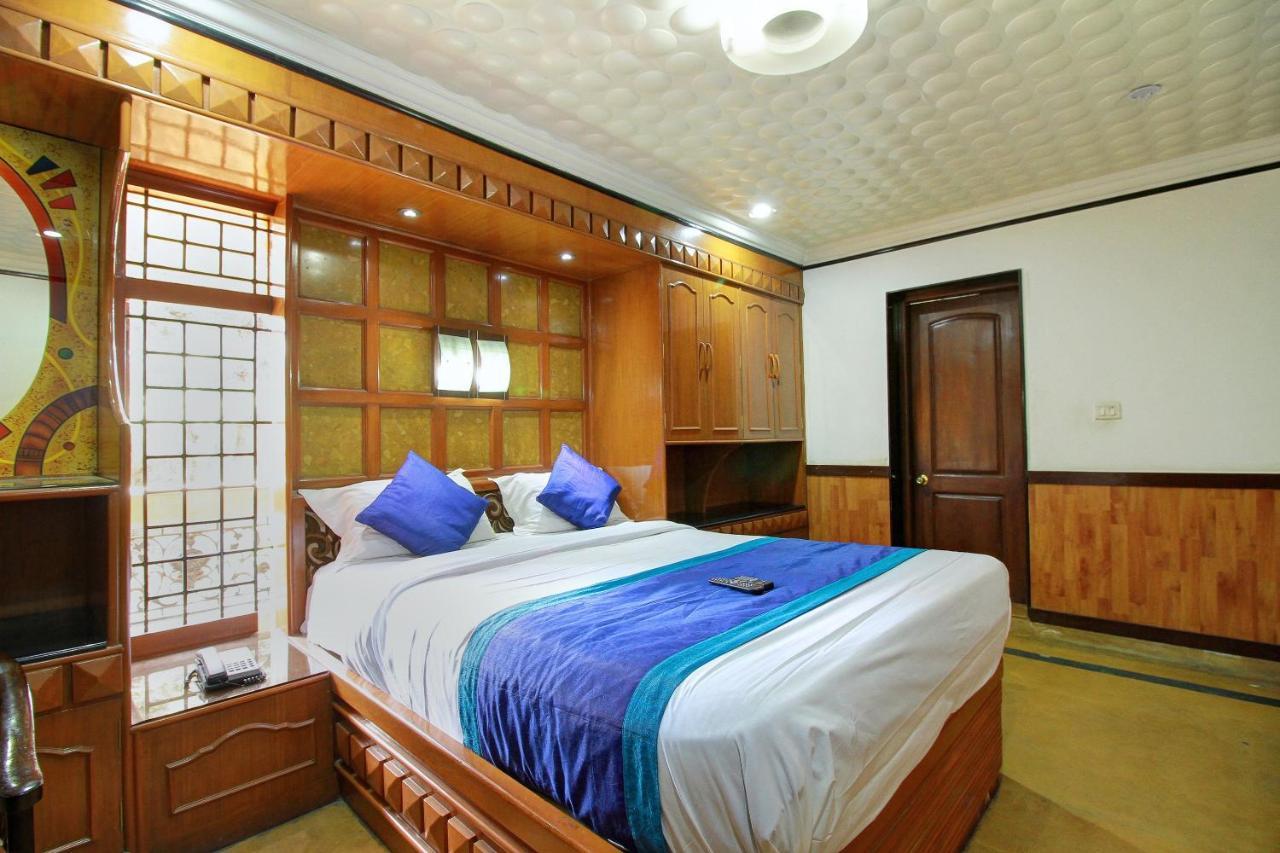 Hotel Collection O 14241 The Greenery - 3*