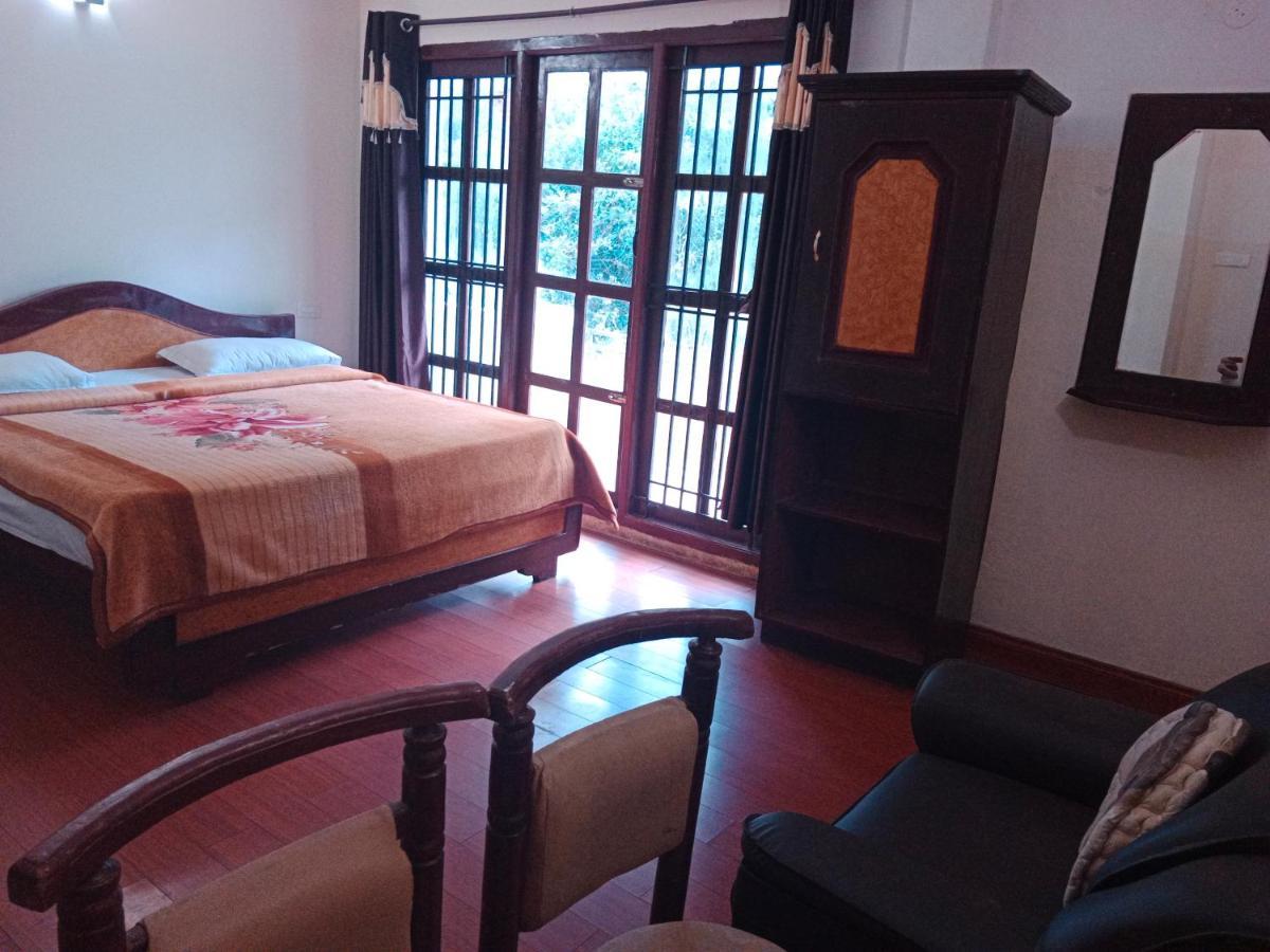 R J Hotel Ooty