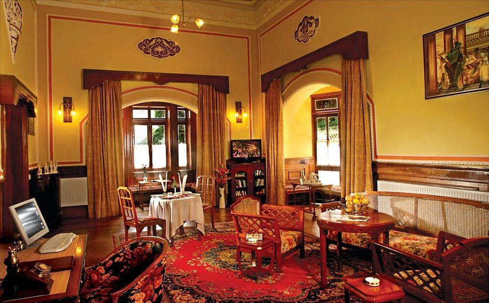Welcomheritage Fernhills Royal Palace Hotel 3*