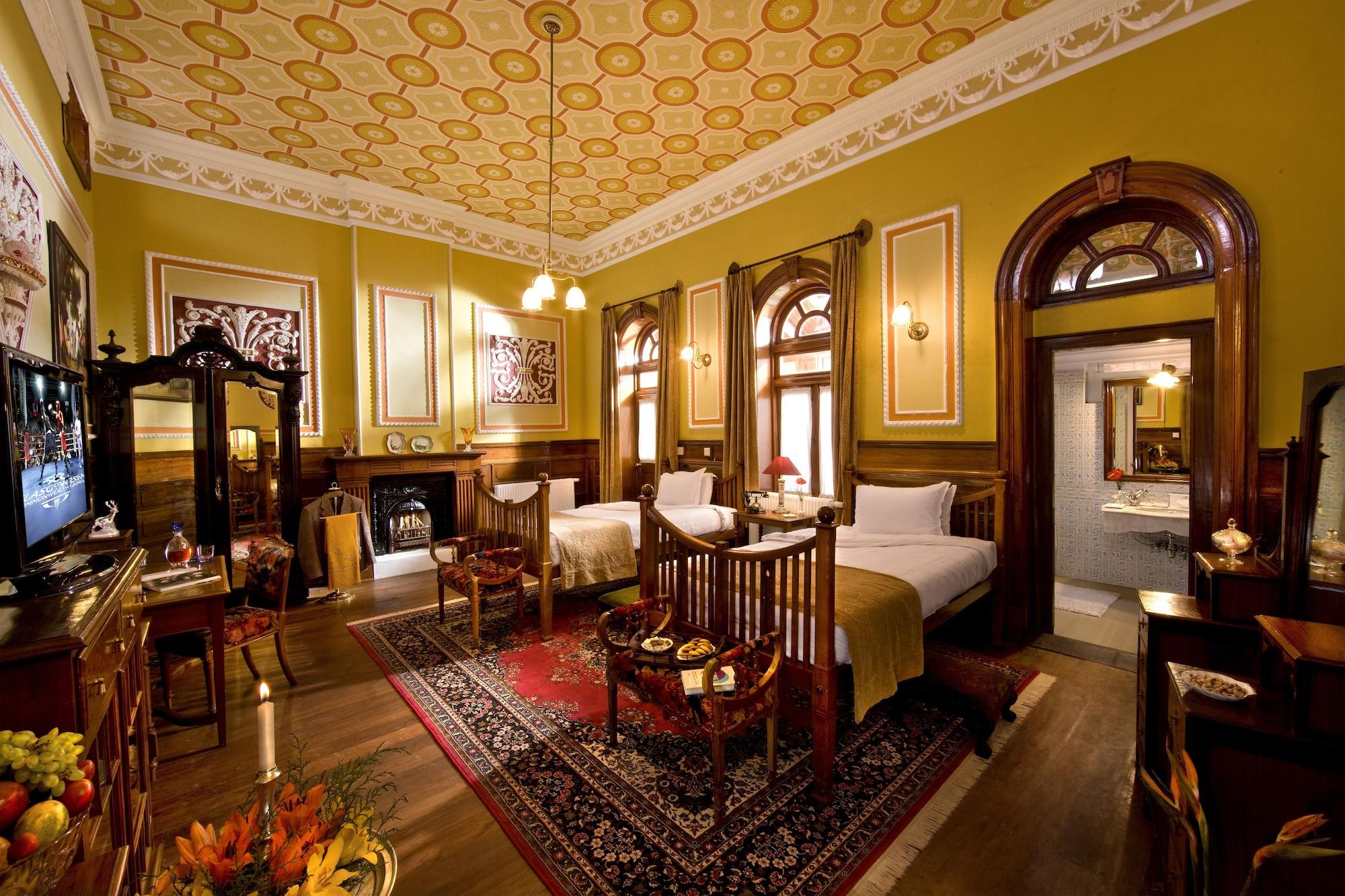 Hotel Welcomheritage Fernhills Royal Palace Ooty