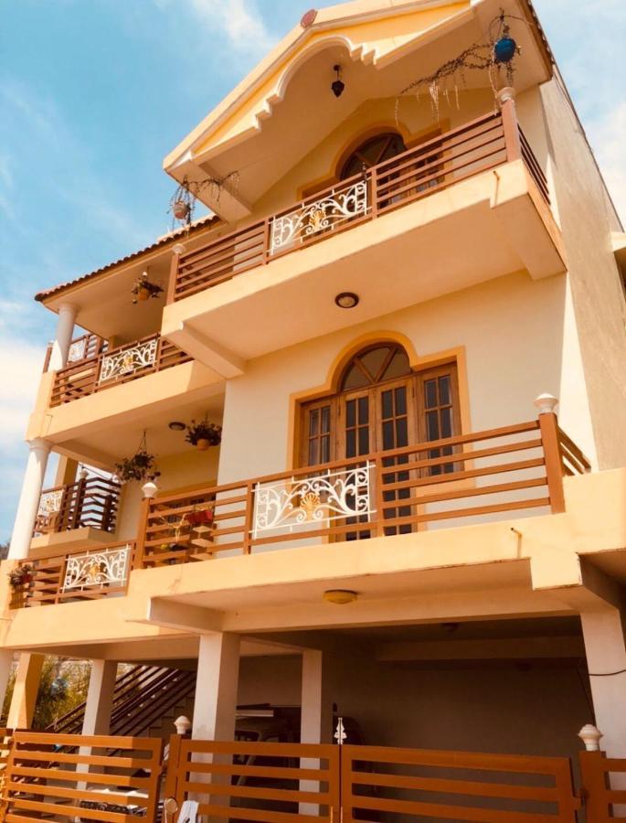 Wrong Turn Guest House * Ooty