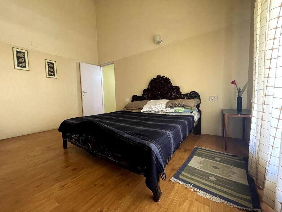 Villa Rustic 3-br W/ Front & Back Yards In The Mountains *