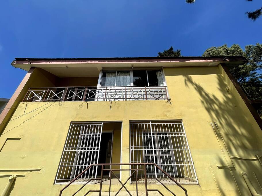 Villa Rustic 3-br W/ Front & Back Yards In The Mountains *