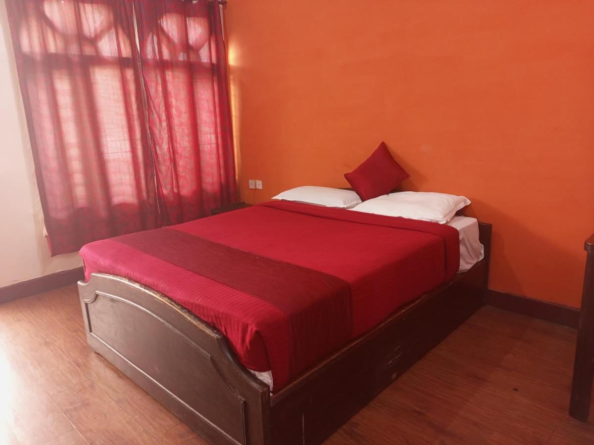 Mango Hill 3*