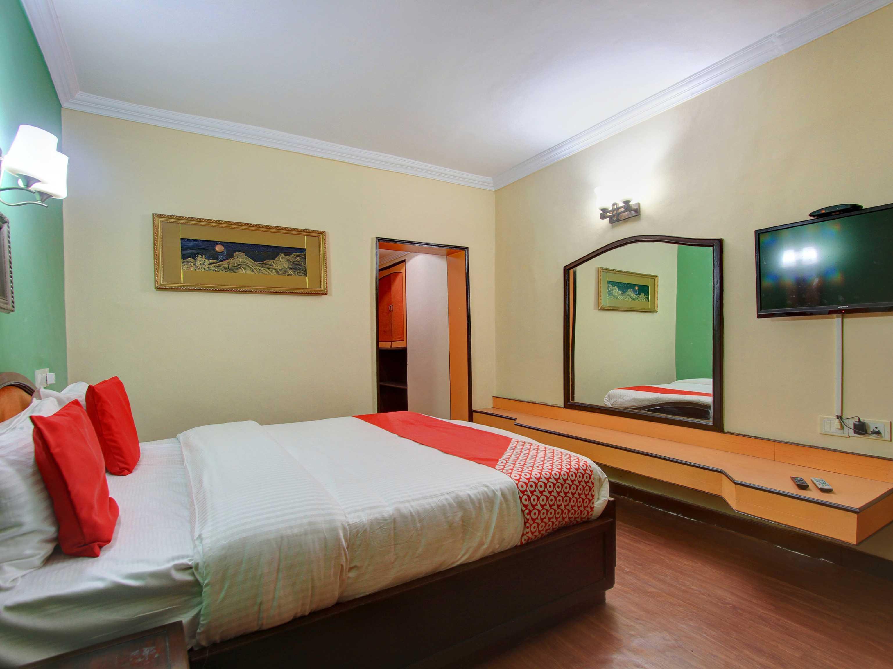 Capital O 13231 Sapphire Garden View 3* Ooty