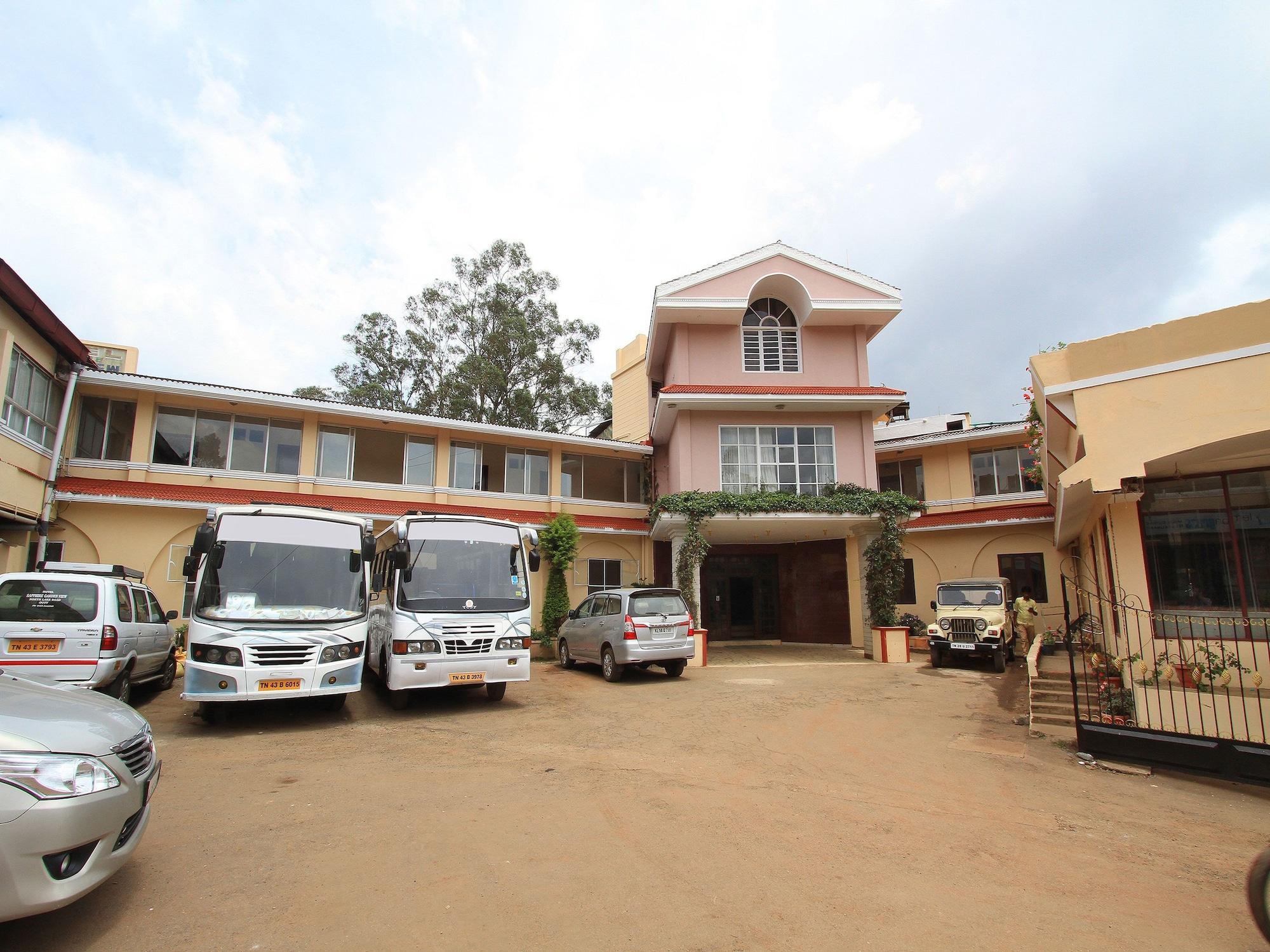 Capital O 13231 Sapphire Garden View Hotel 3*