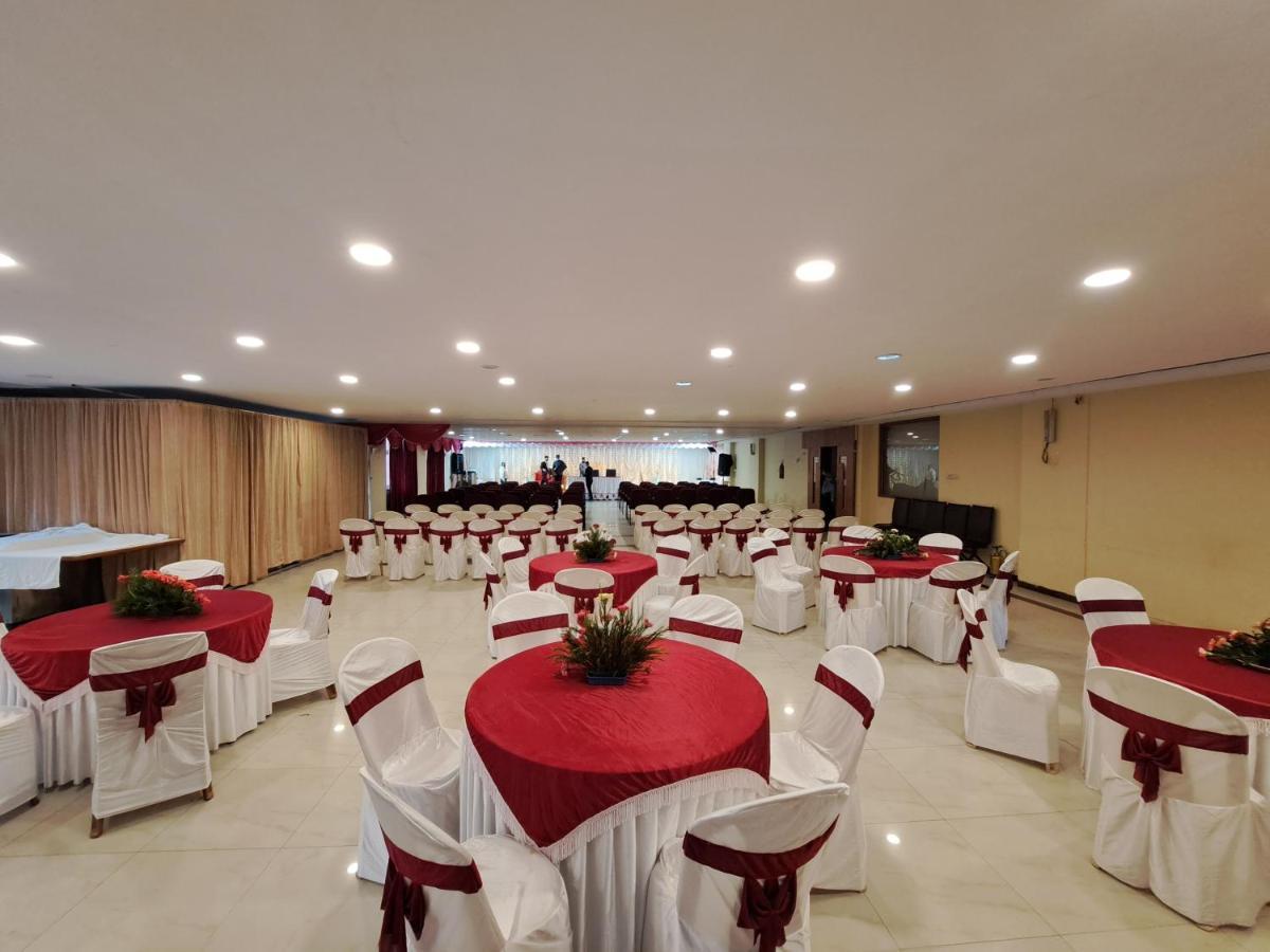 Hotel Preethi Classic Towers *