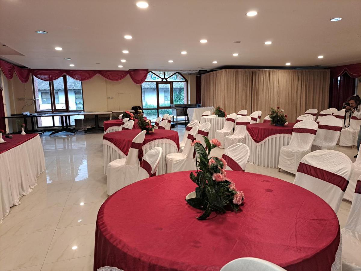 Hotel Preethi Classic Towers *