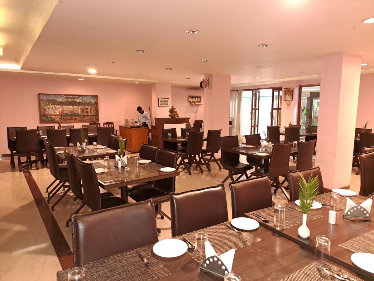 Preethi Classic Towers Hotel *