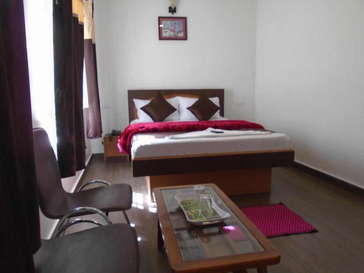 Cliff Residency Near Botanical Garden Lodge Ooty