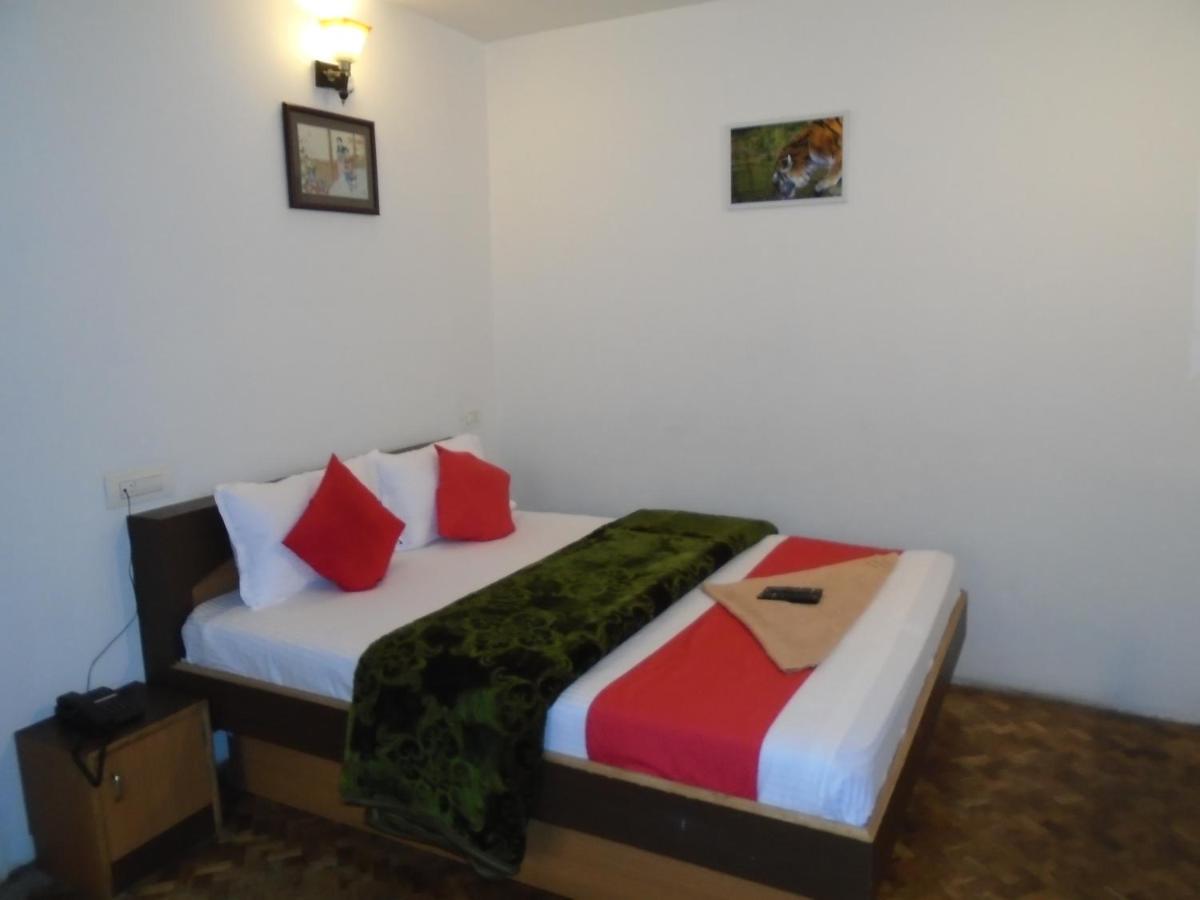 Lodge Cliff Residency Near Botanical Garden
