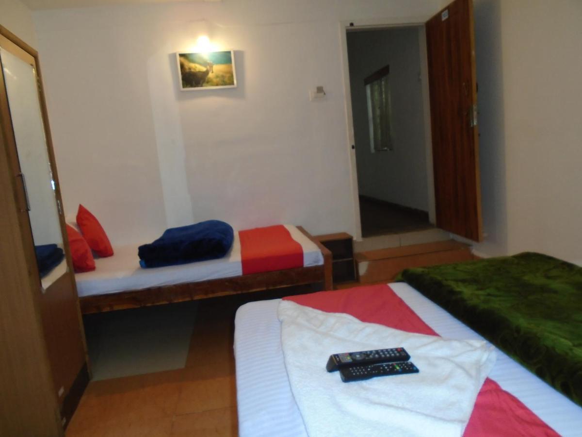 Lodge Cliff Residency Near Botanical Garden *