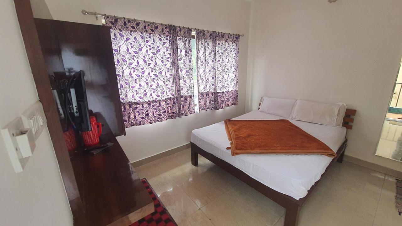 Prakash Residency Hotel *
