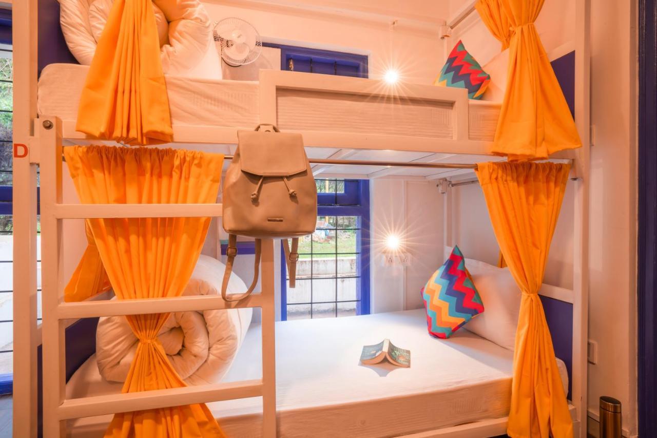 Hostel Gostops *