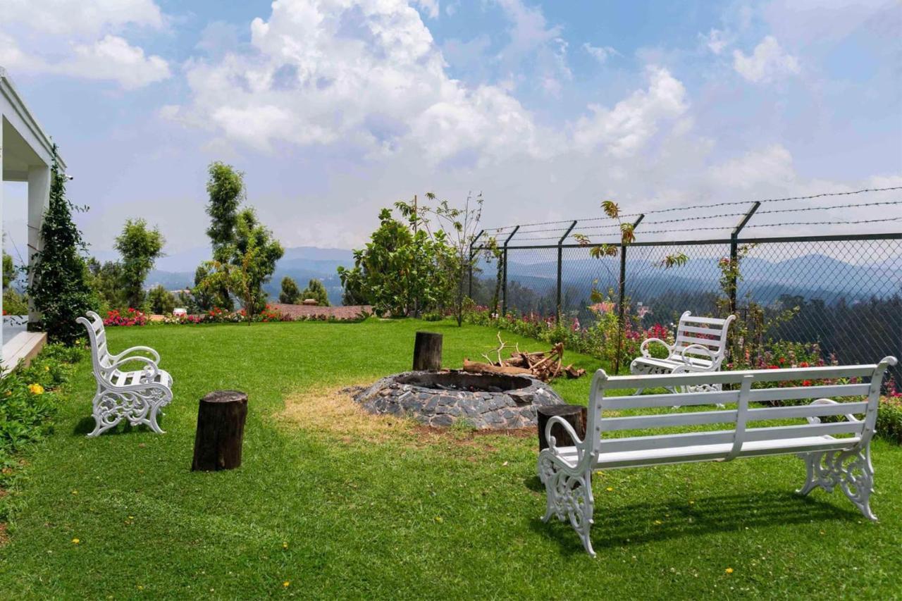Stayvista At The Lilly With Breakfast * Ooty