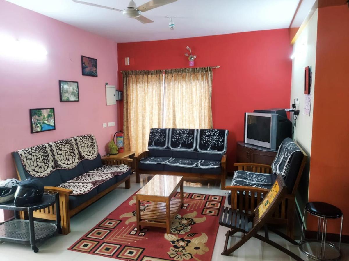 Saibala Resldency - Near Boat House *