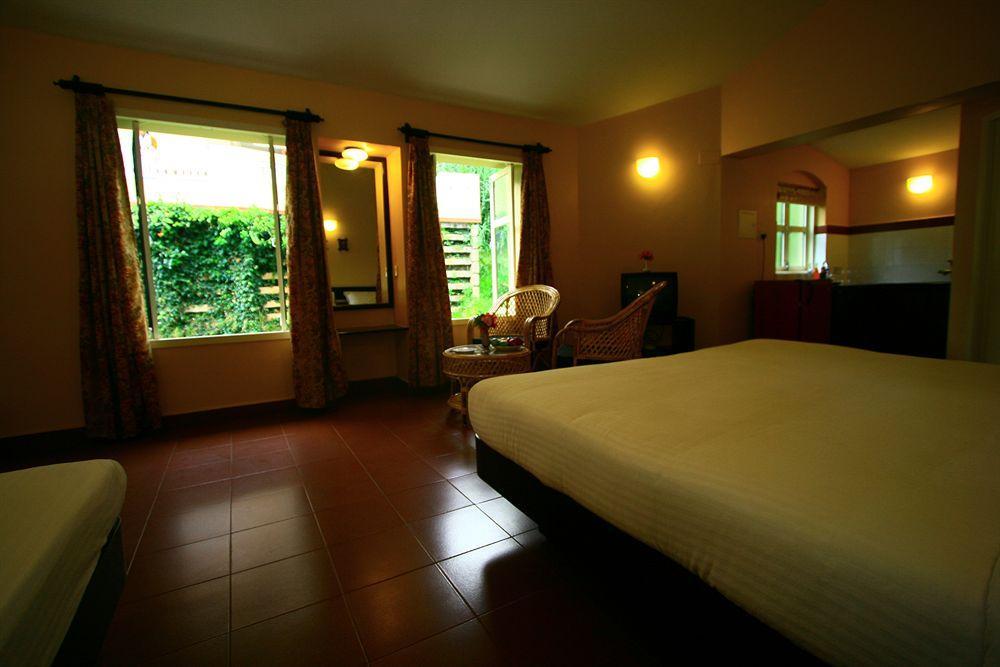 Mountain Retreat - A Hill Country Hotel