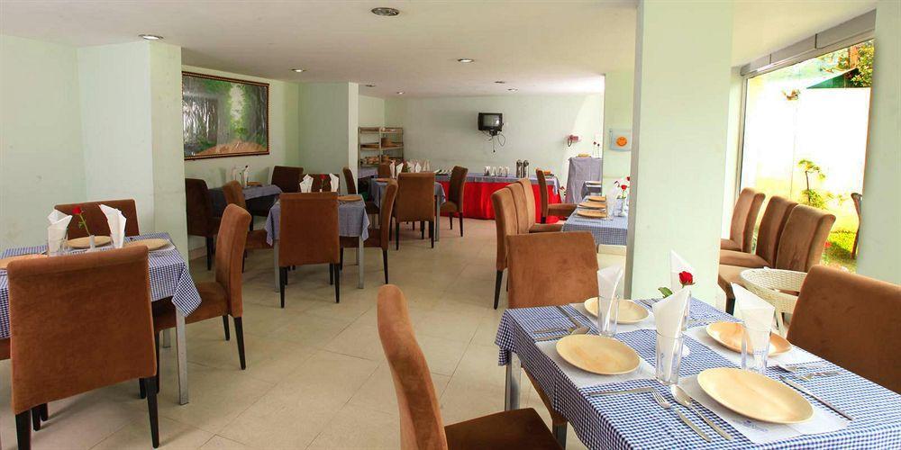 Hotel Oyo 10950 Hills Palace 2*
