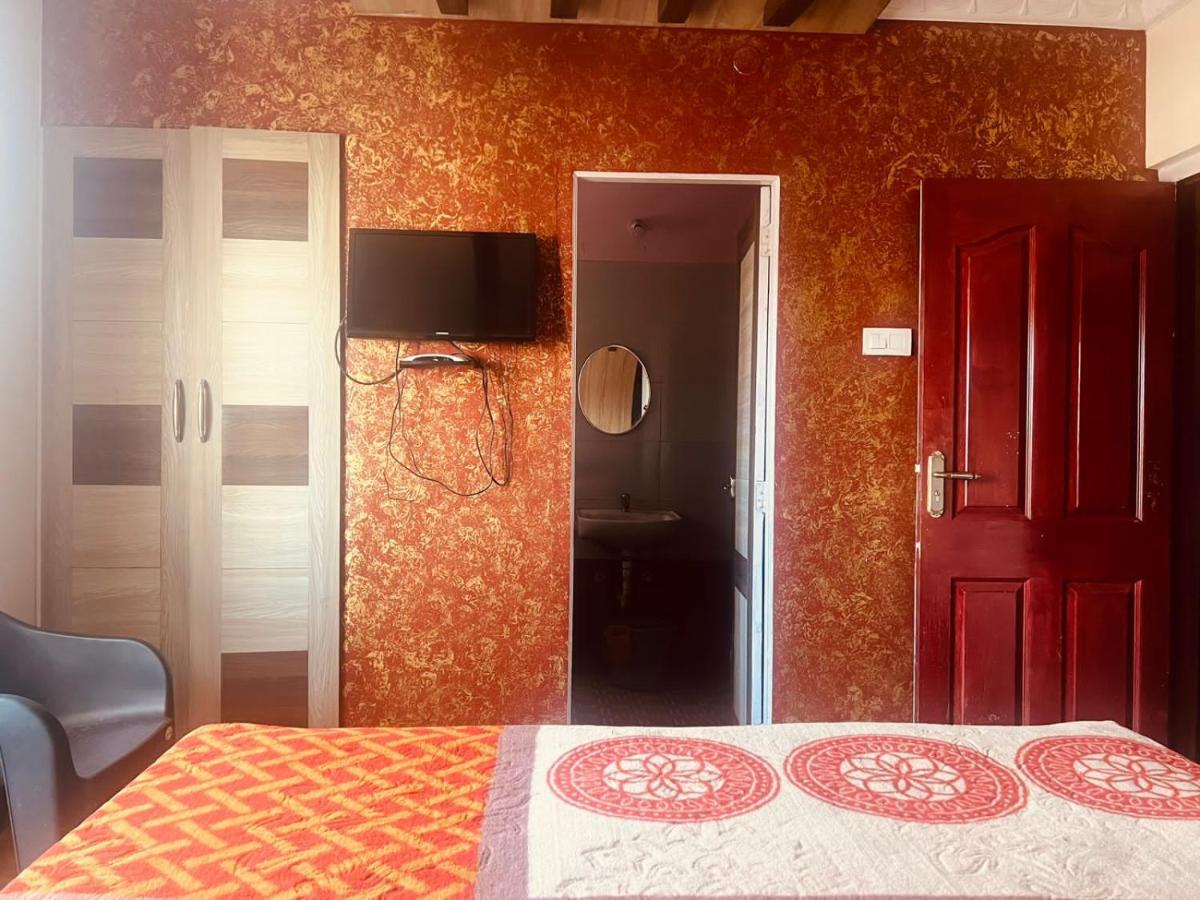 Guest house Malaiyur Residency *