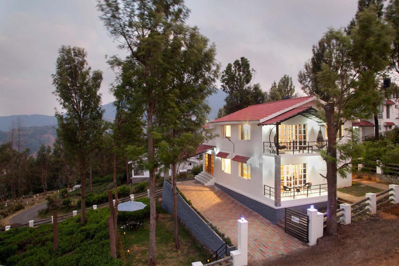 Stayvista At Misty Oaks With Breakfast Ooty