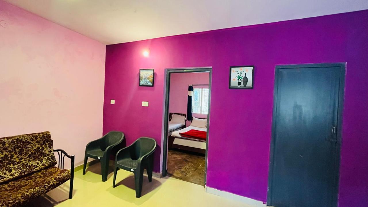 Hotel Hidden Doors *