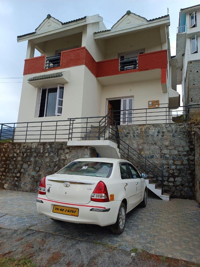 Phoenix View * Ooty