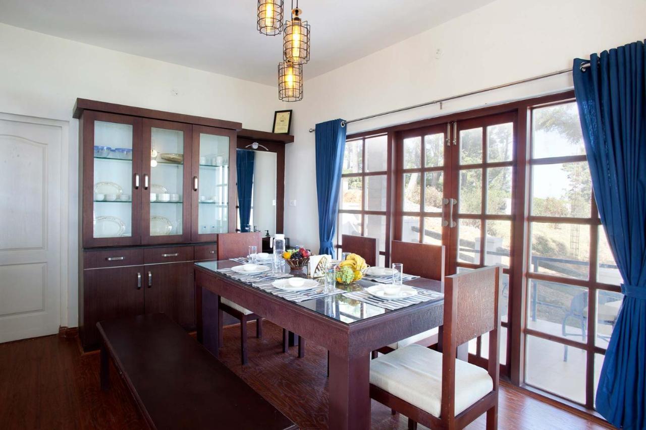 Stayvista At Misty Oaks With Breakfast Villa *