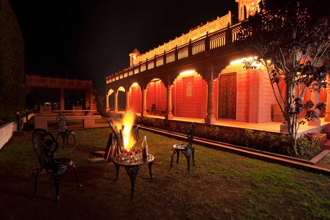 Villa Stayvista At Pink Palace Rajasthani Decor Ooty