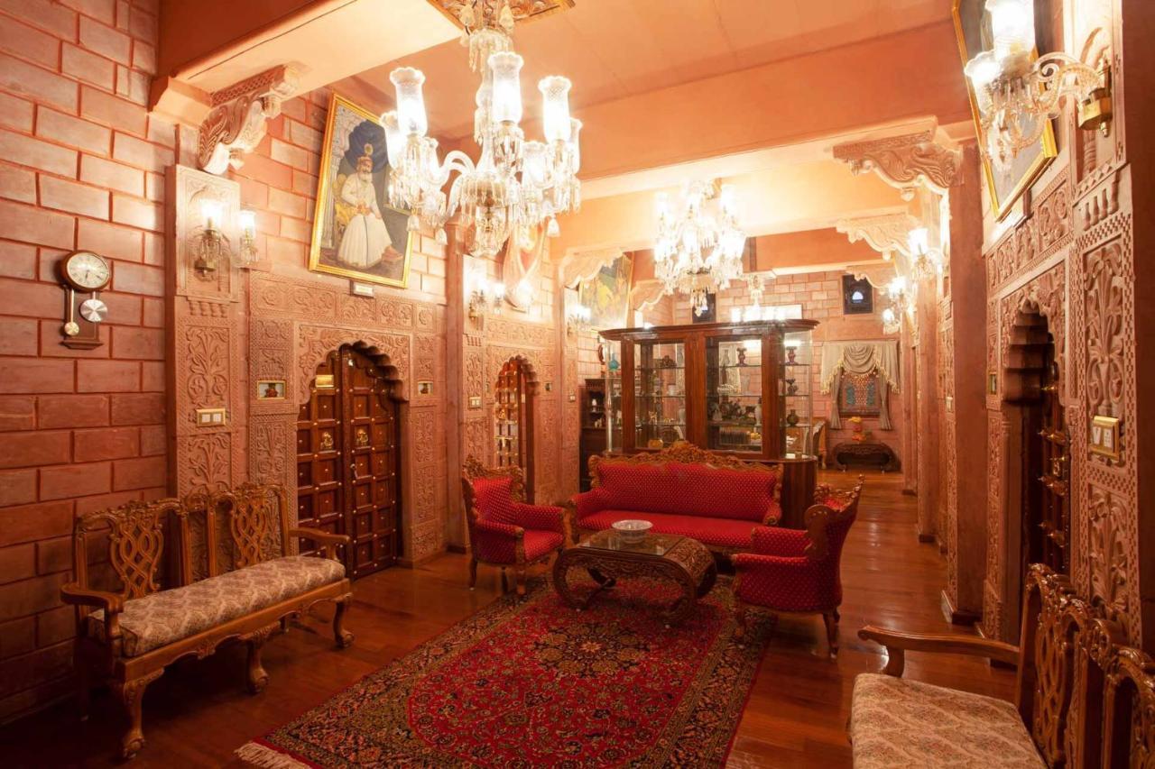 Villa Stayvista At Pink Palace Rajasthani Decor *