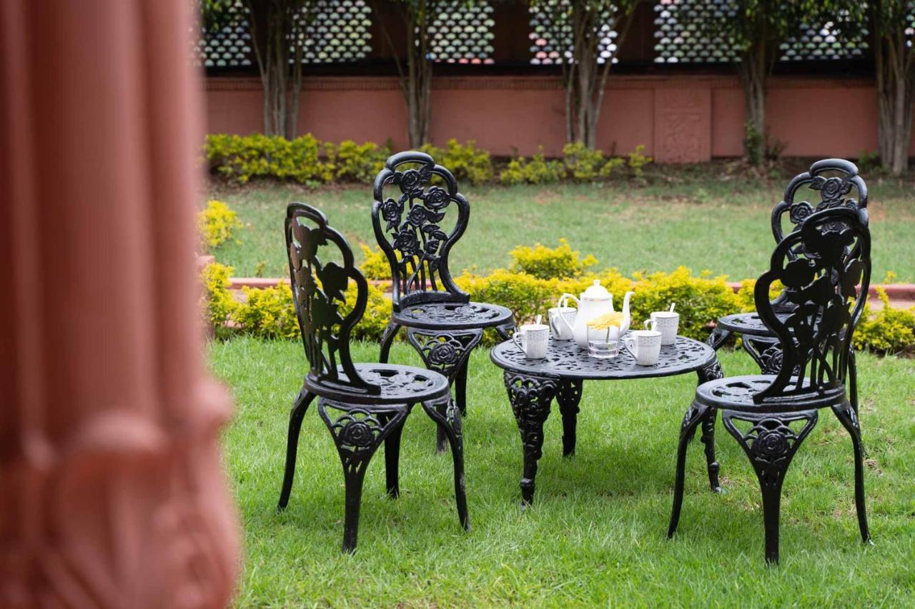 Stayvista At Pink Palace Rajasthani Decor
