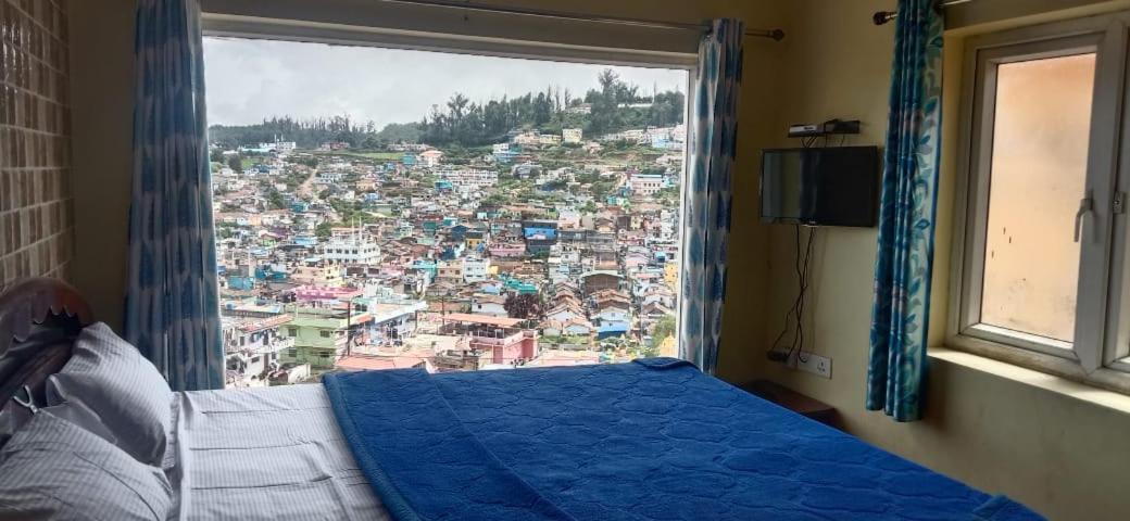 Awhile * Ooty