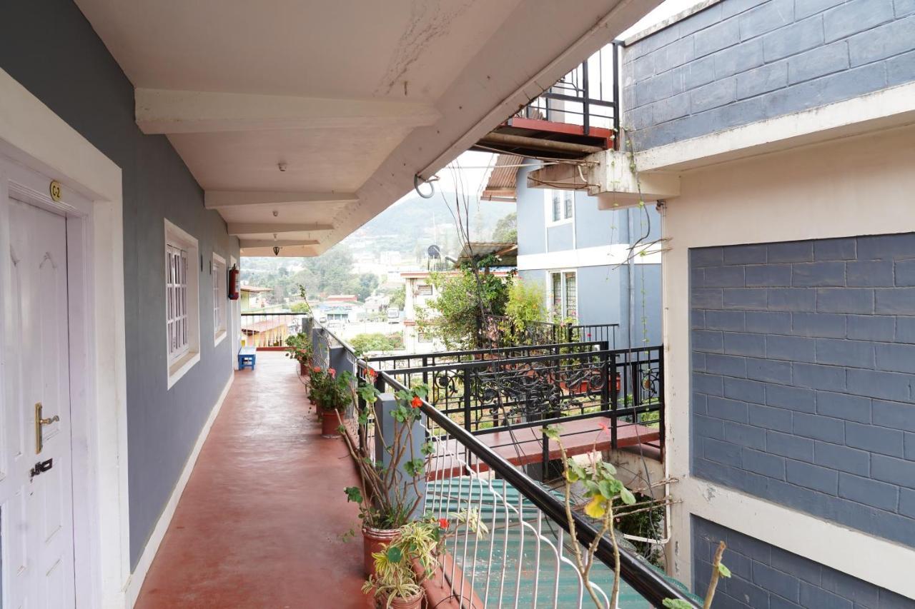 Church Hill * Ooty