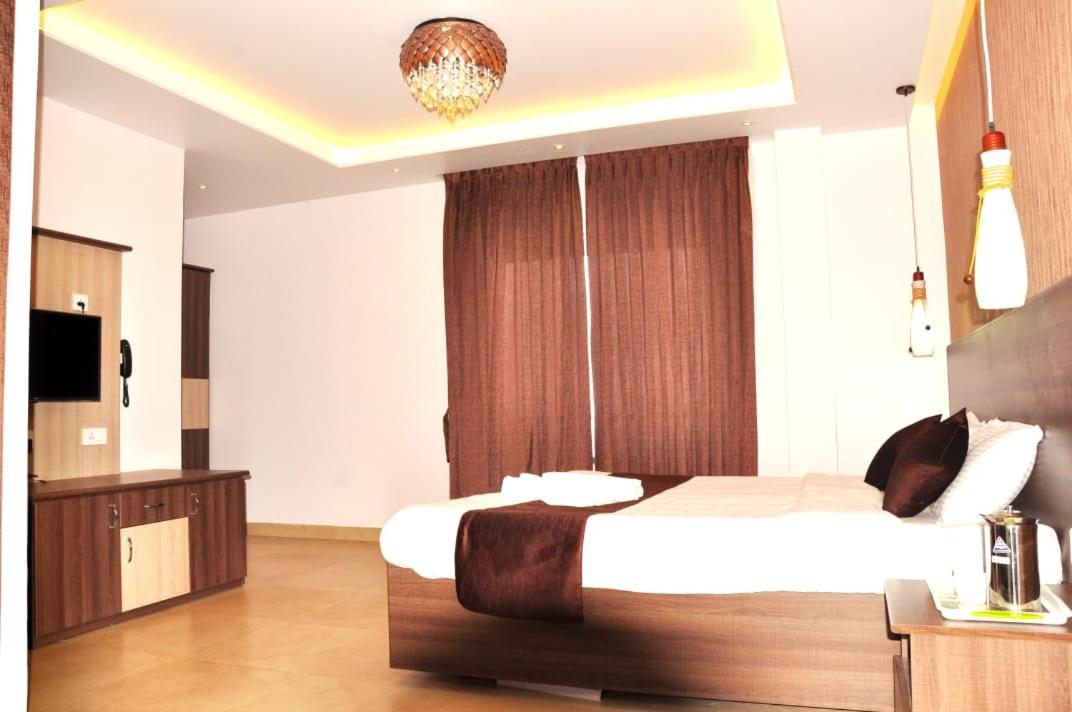 Vanam Holidays