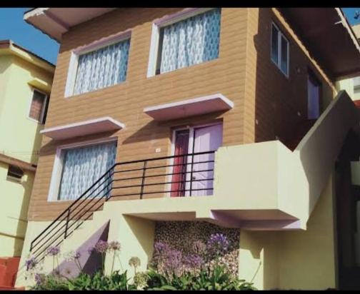 Villa Awhile *