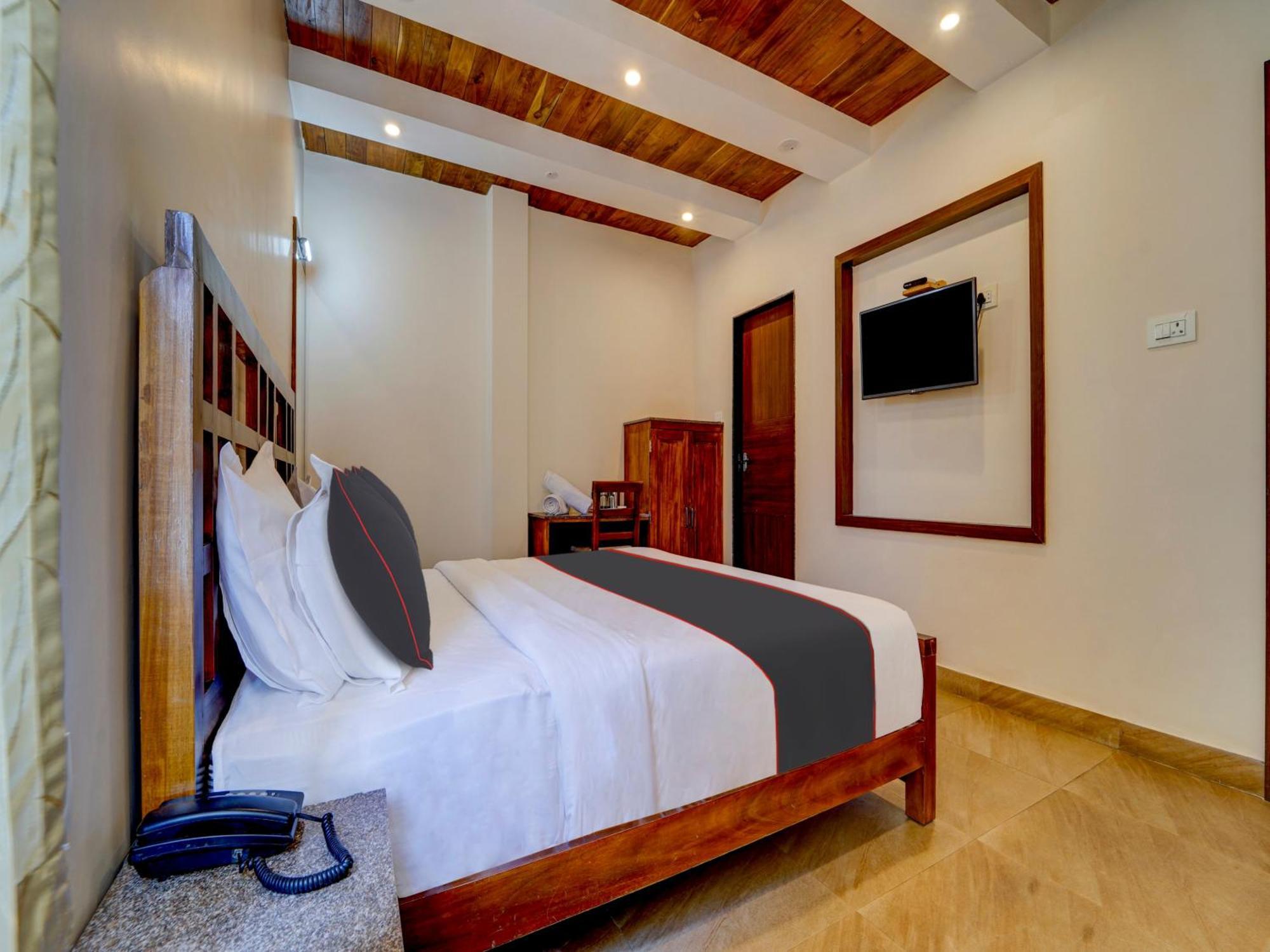 Super Collection O G Silver Srj Thaneesh Residency Hotel