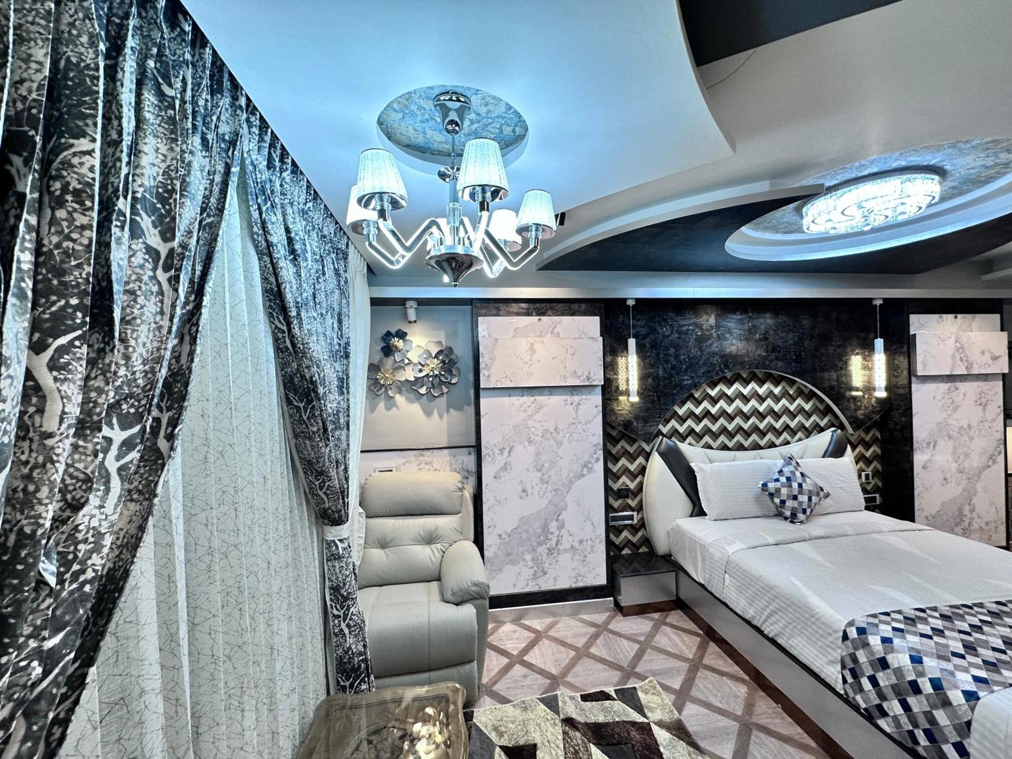 Beverly 3*