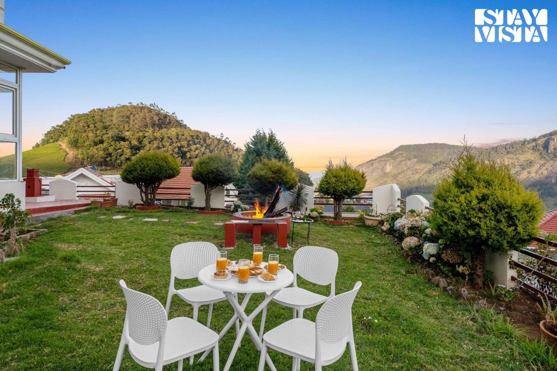 Stayvista At Orion's Crest Including Breakfast Villa Ooty