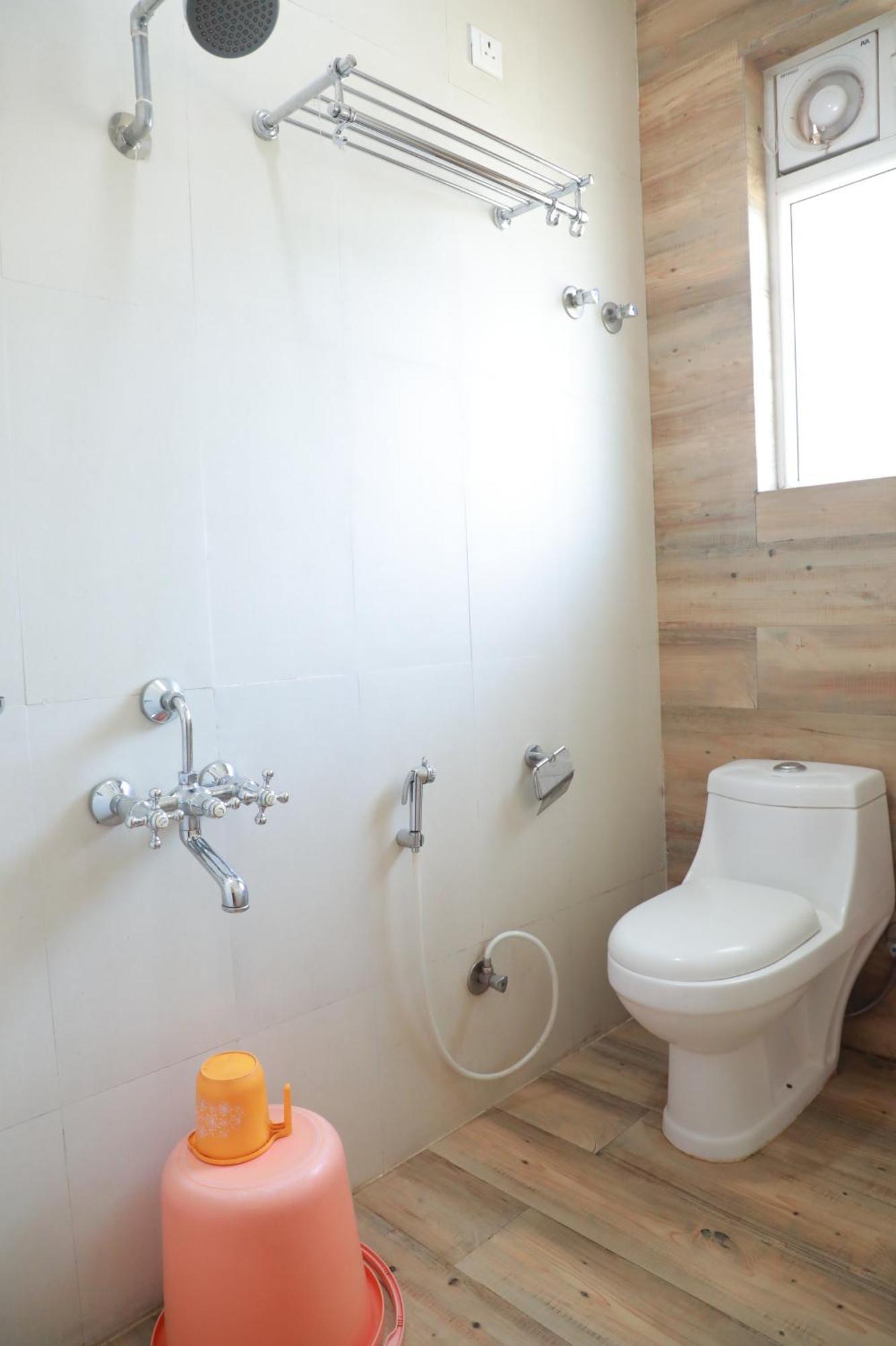 Hotel The Woodlands Residency- Unmarried And Stag Groups Not Allowed