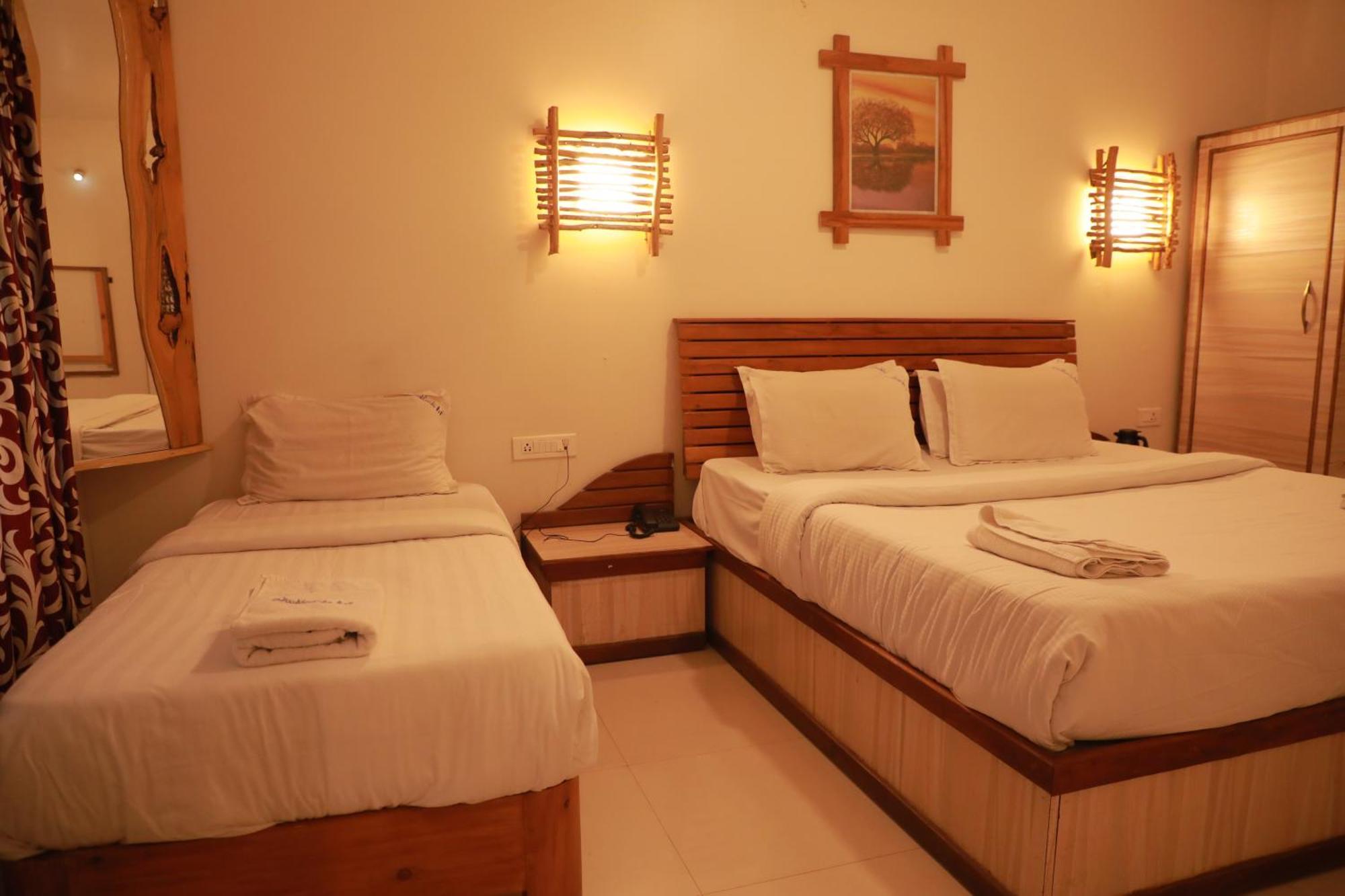 The Woodlands Residency- Unmarried And Stag Groups Not Allowed Hotel 3*