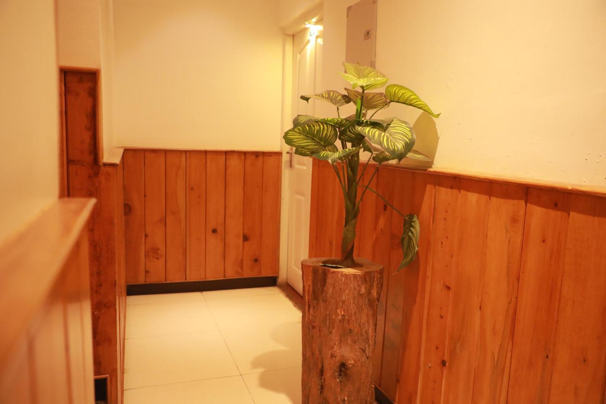 Hotel The Woodlands Residency- Unmarried And Stag Groups Not Allowed Ooty