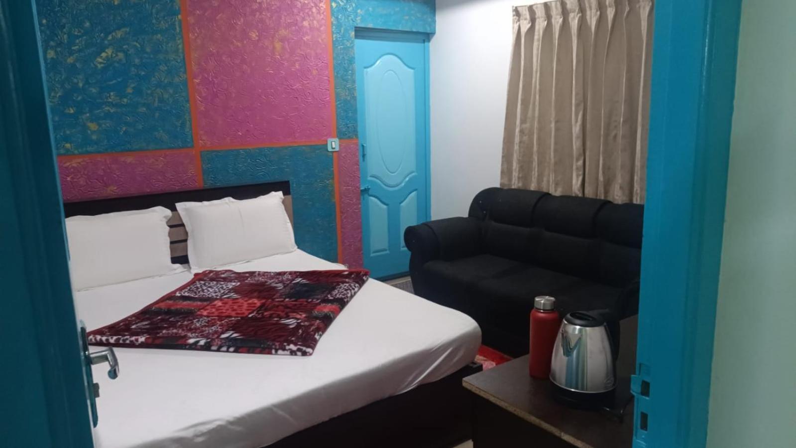 Sky Blue Guest house *