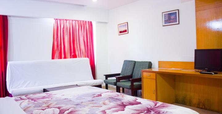 Vinayaga By Poppys, Hotel