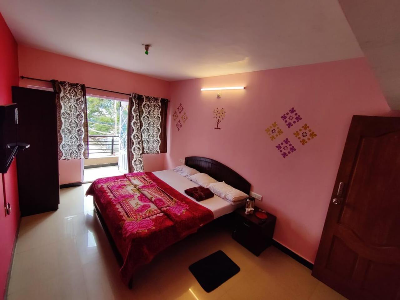 Silver Wood Residency