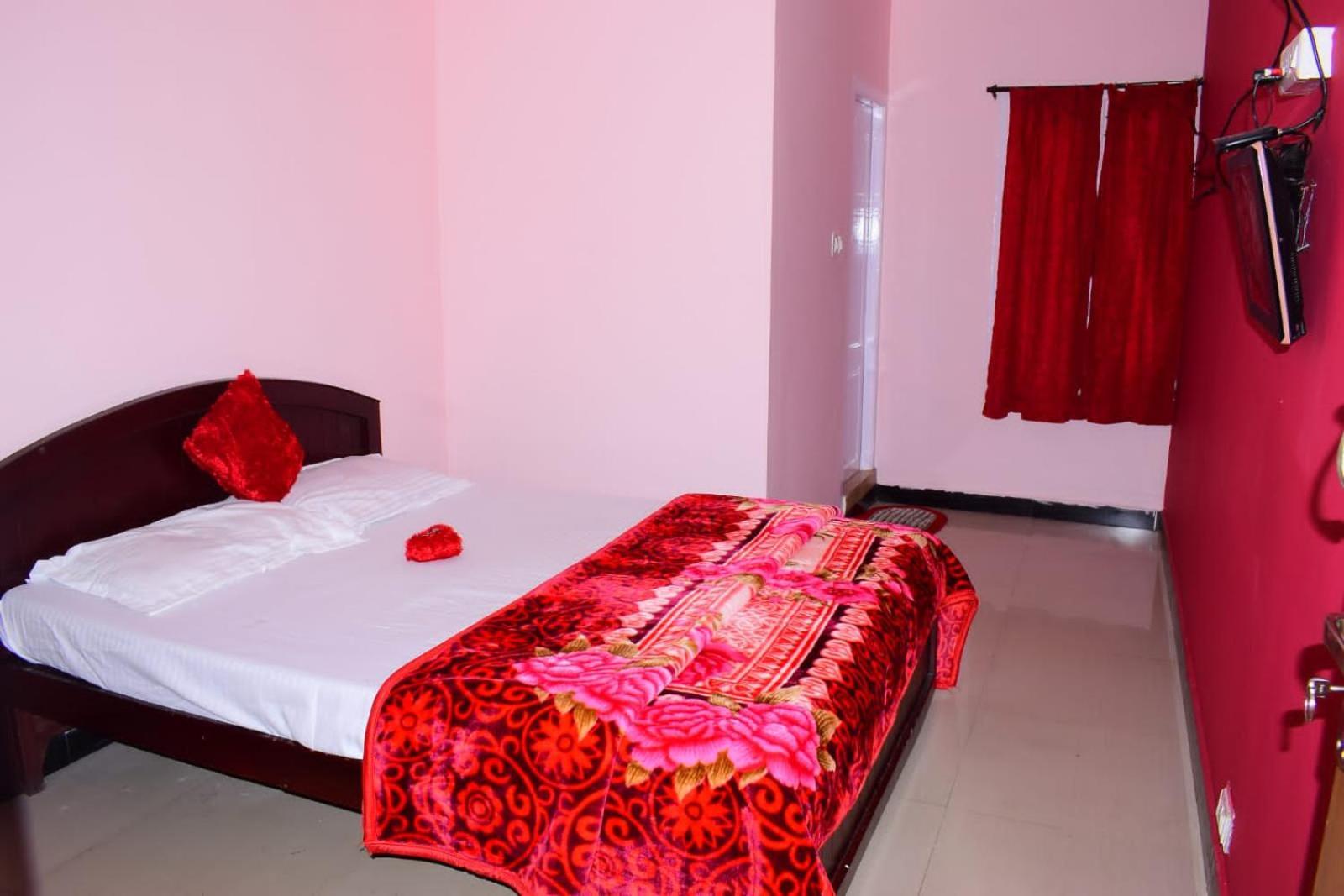 Silver Wood Residency Apartment *