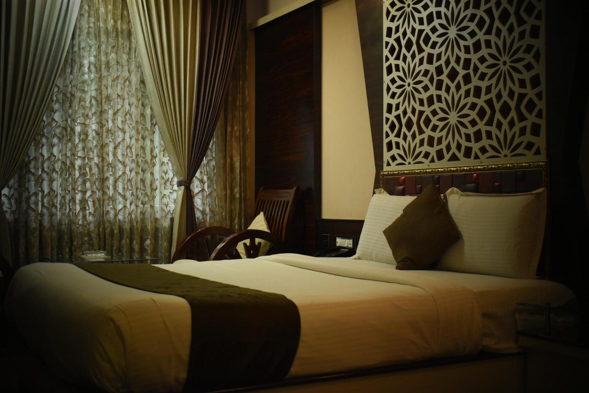 Beverly Hotel 3*